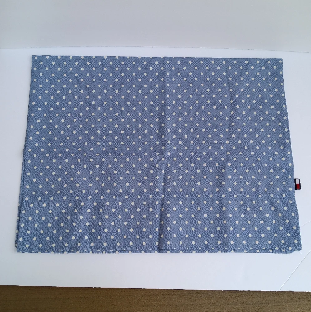 Tommy Hilfiger Polka Dot Blue Printed Standard Pillowcase